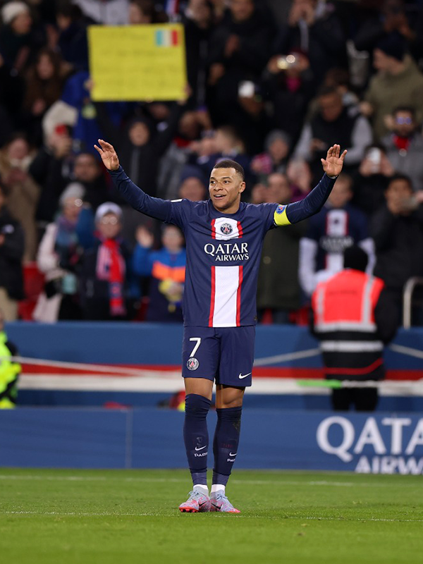 jinnianhui-里程碑夜！犹他爵士绝杀压哨，法甲今晨刷纪录，震撼外界，训练强度明显提升